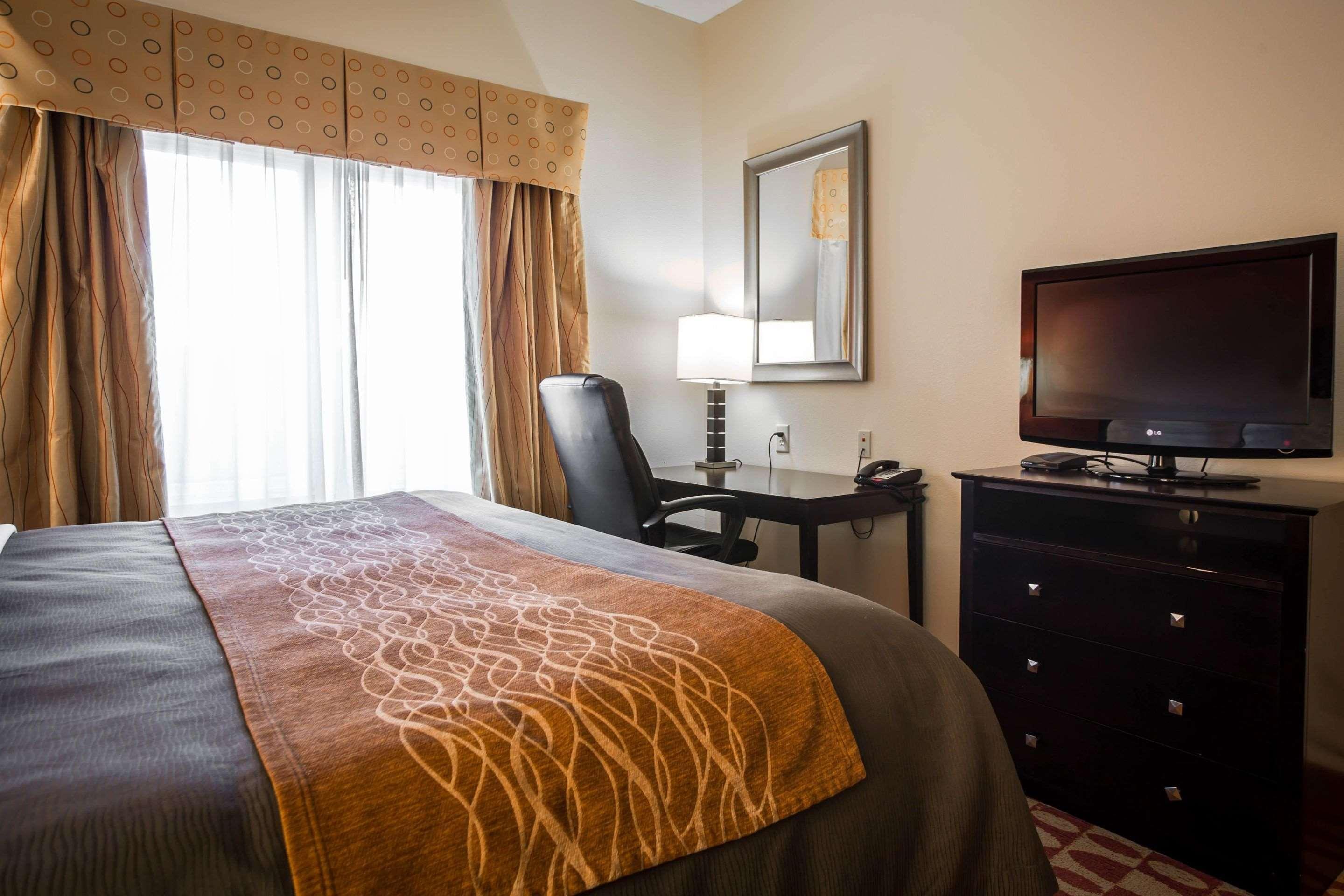 Comfort Inn & Suites Augusta Fort Eisenhower Area Extérieur photo
