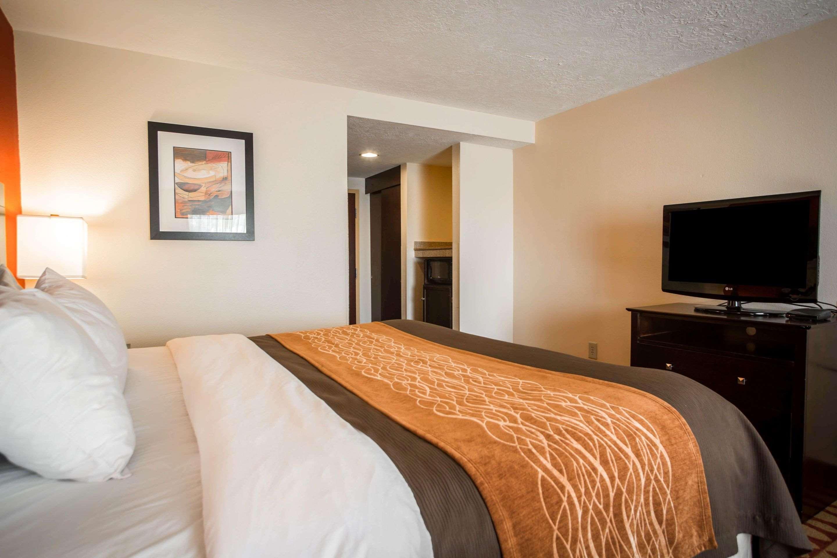 Comfort Inn & Suites Augusta Fort Eisenhower Area Extérieur photo